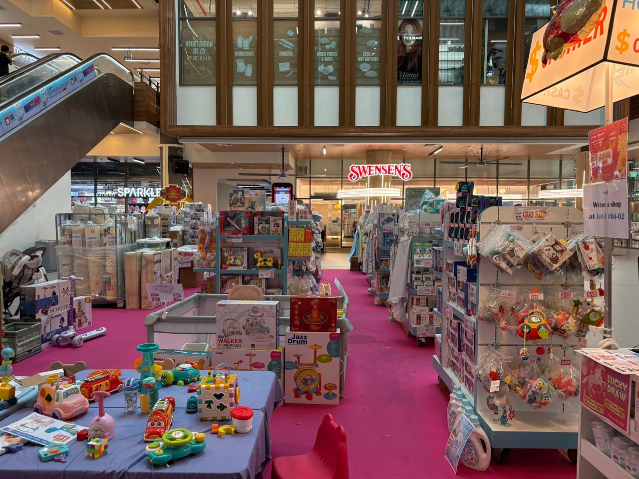 Sparkle toy display near Swensen's at Tengah Plantation Plaza