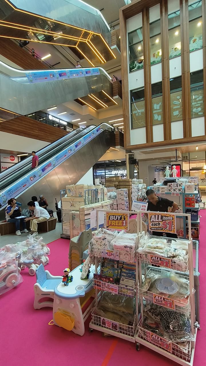 HOMIE Spin the Wheel promotional display