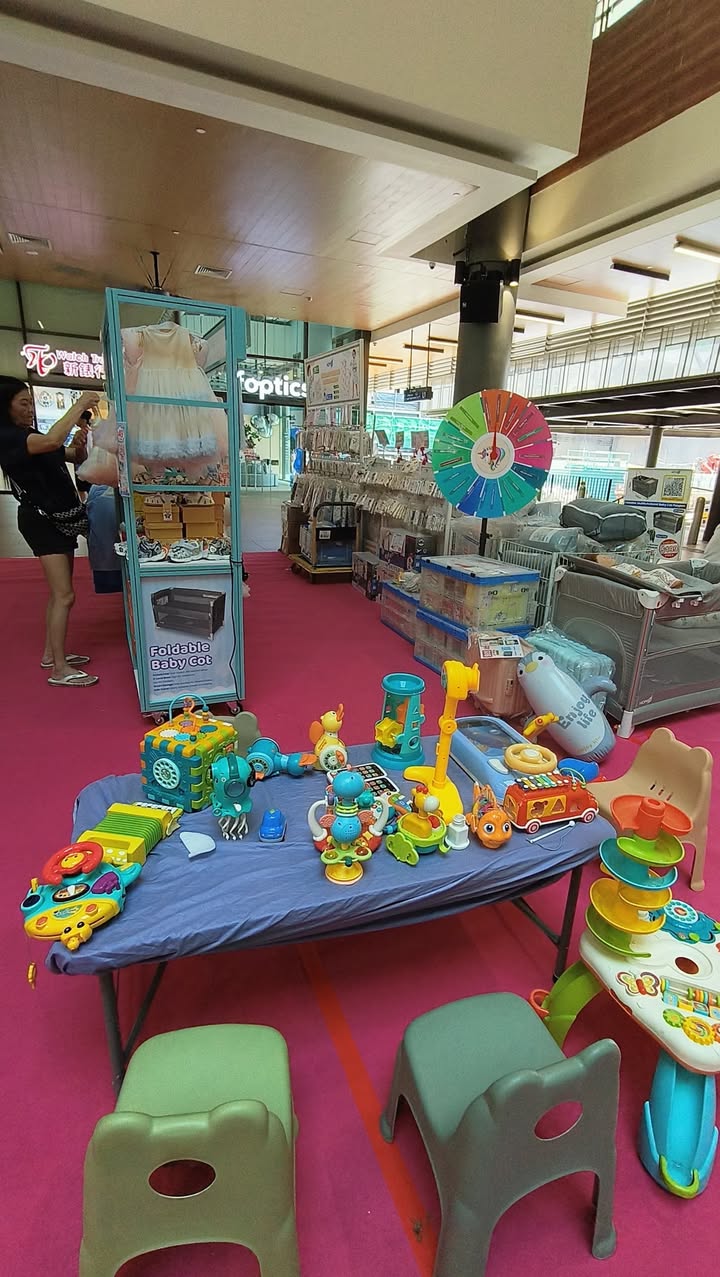 Foldable Baby Car on display at HOMIE