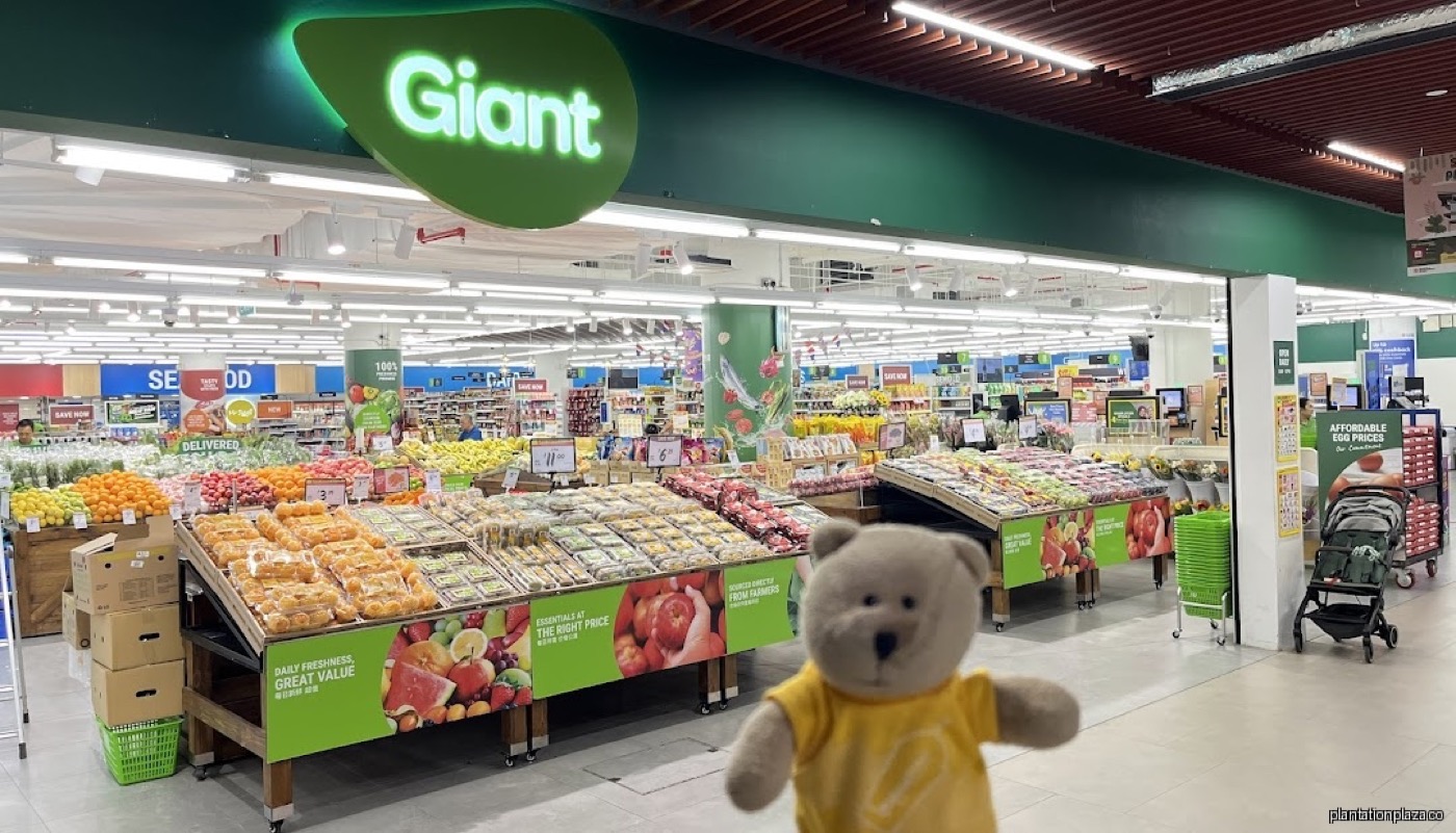 Grocery shelves at Giant Plantation Plaza Tengah during September 2026