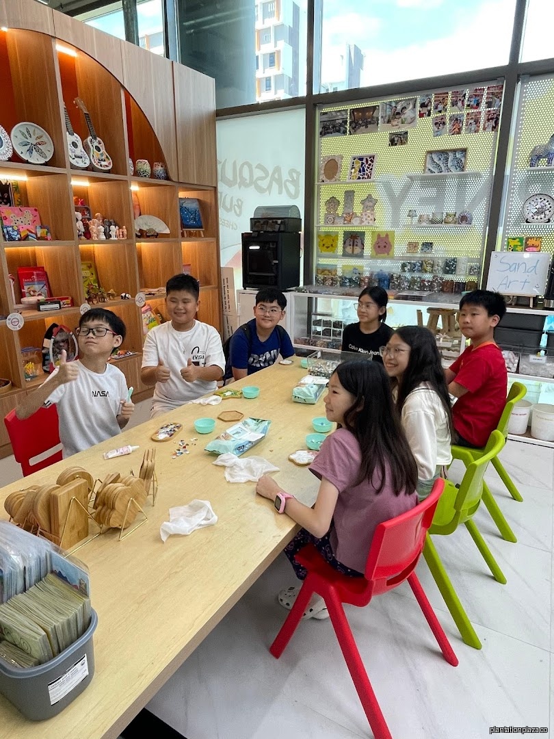 Art Journey - Inspiring Art Classes & Fun Art Jamming in Singapore - Image 15