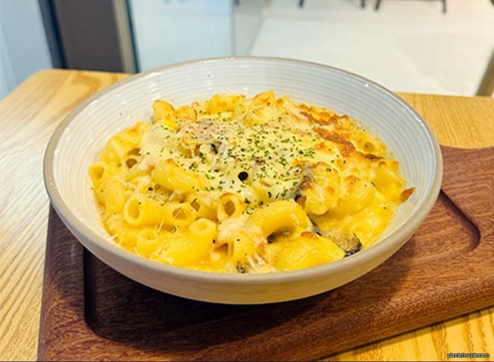 Brunch & Co Cafe - Image 21