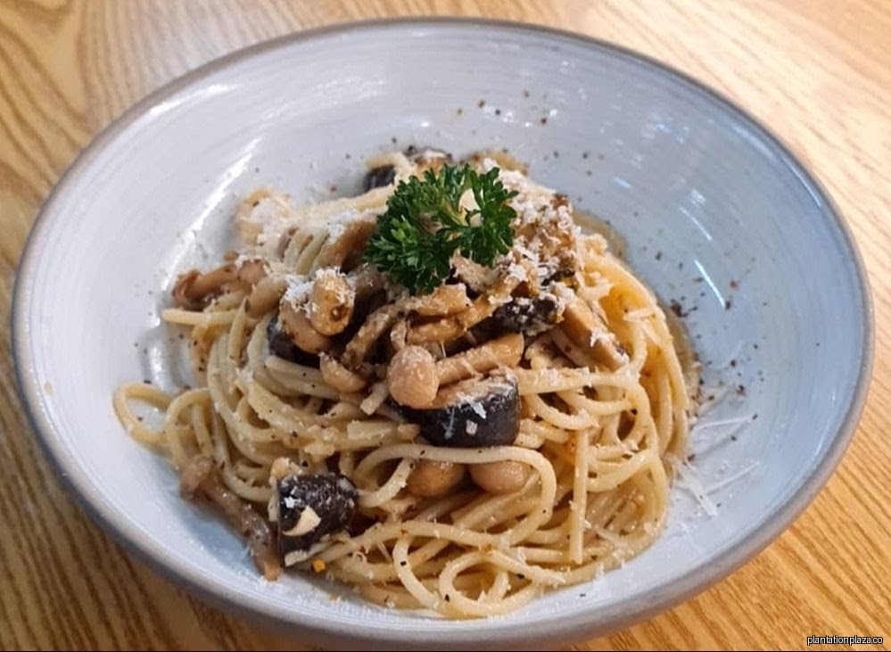 Brunch & Co Cafe - Image 31